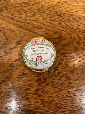 Halcyon Days “When I Count My Blessings I Count You Twice” Trinket Box